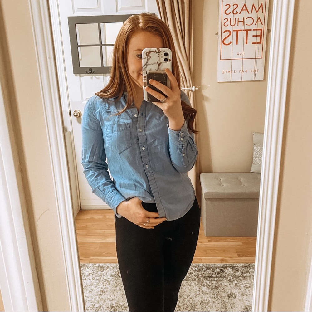 Gap Blue Collared Button Up - Picture 1 of 5